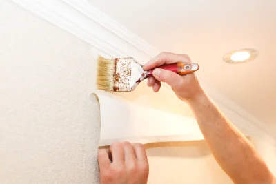 Pose de papier peint à Maray — revêtements muraux et toiles de verre